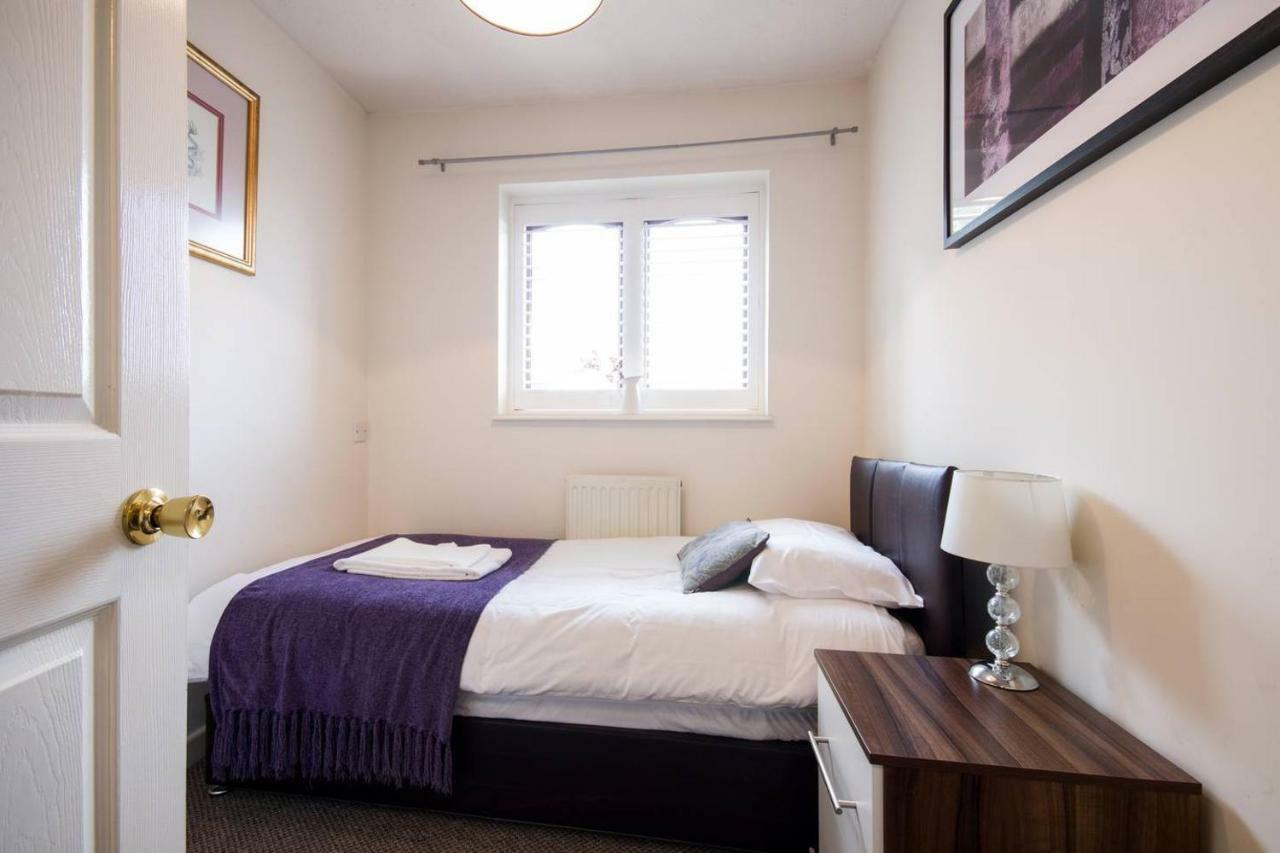 Spacious House, Sleeps 7 People Reading Exterior foto
